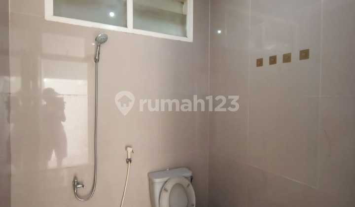 For Rent New House Strategically Located in Taman Modern, Cakung 2