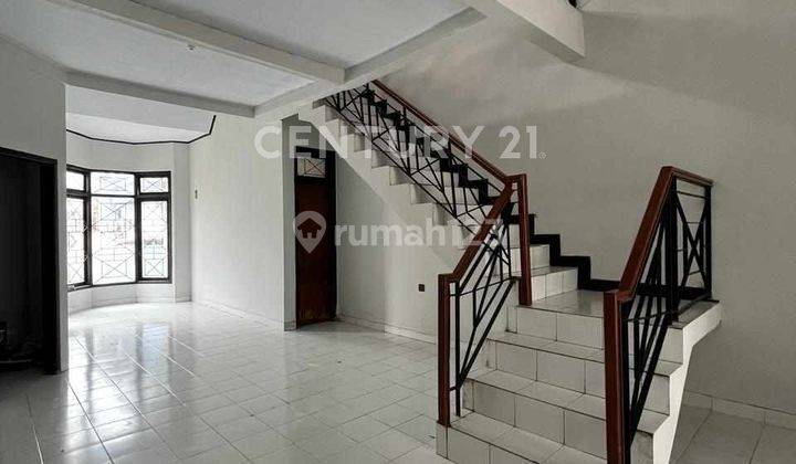 Rumah Strategis Dan Cantik Di Jati Bening Bekasi Kota  2