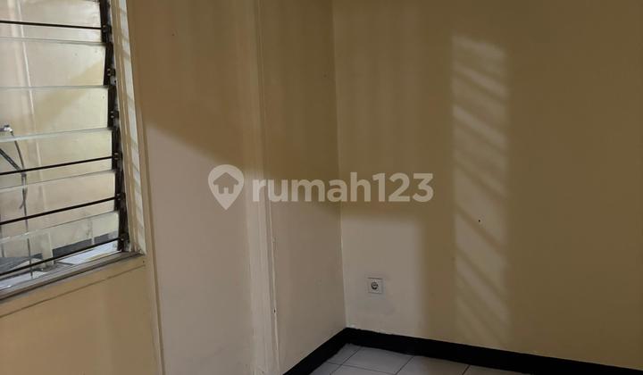 Rumah Nyaman Huni Posisi HOOK Lokasi Strategis di  Bintara Bekasi 2