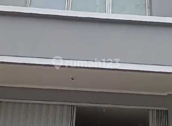 Ruko 3 Lantai Bagus dan Strategis di Boulevar Hijau Bekasi  1