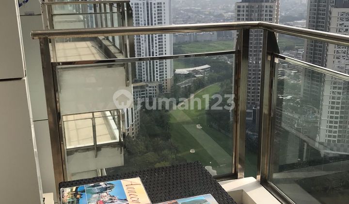Royal Suite Apartment with Furnished Large Balcony, Golf & Ancol View 2