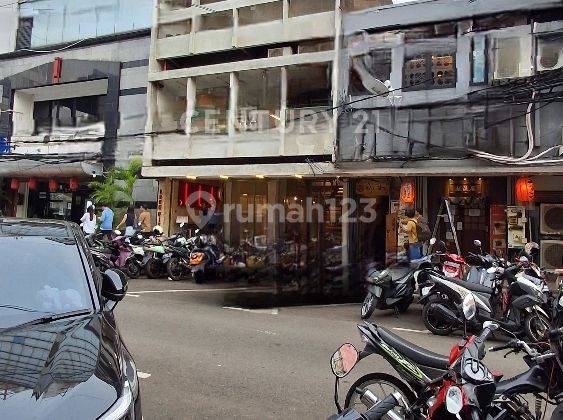 Ruko Strategis Di Jalan Melawai Jakarta Selatan 1