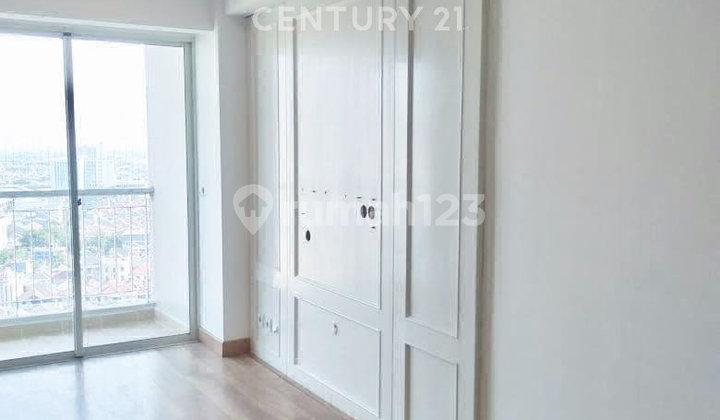 Comfortable Apartment In Sherwood Kelapa Gading North Jakarta