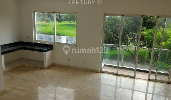 dapur rumah 3 lantai di golf