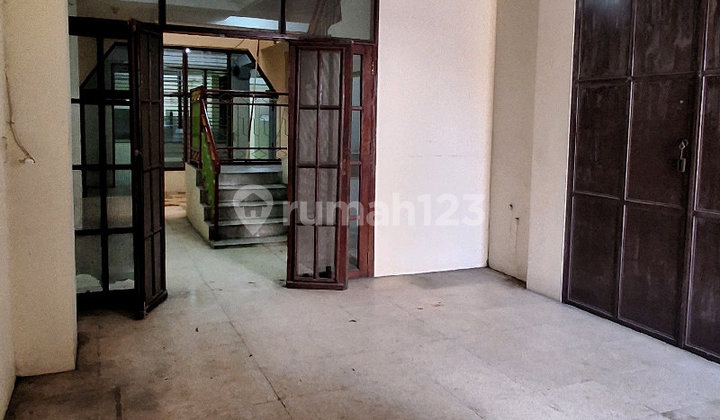 Rumah Nyaman dan Strategis di Jl C Karang Anyar Jakarta Pusat 2