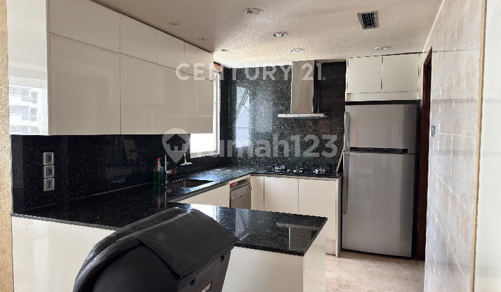 Springhill Royale 2+1 Apartment Kemayoran