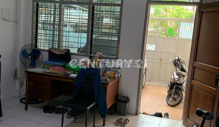 Rumah Nyaman Di Jalan Hemat Jelambar Jakarta Barat 1