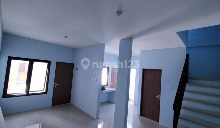 Dijual rumah townhouse modern lokasi strategis