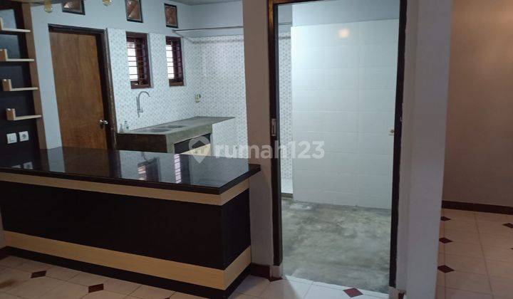 rumah sewa 2 lantai di Moh.Yamin, denpasar timur 3