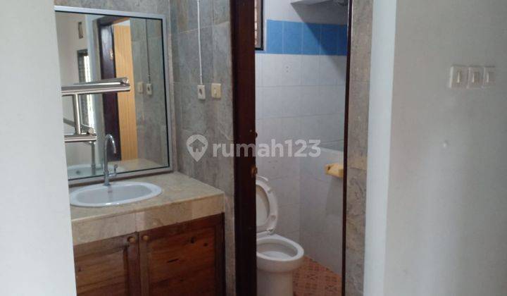 rumah sewa 2 lantai di Moh.Yamin, denpasar timur 6