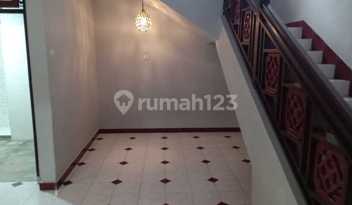 rumah sewa 2 lantai di Moh.Yamin, denpasar timur 10