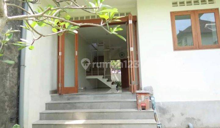 2-storey rental house near public facilities in Renon, South Denpasar 2