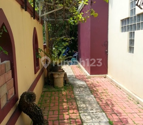 Rumah di Lippo Karawaci Utara  10