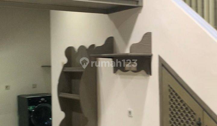 Disewakan Rumah Bergaya Clsicc Modren Sangat Bagus  Furnished