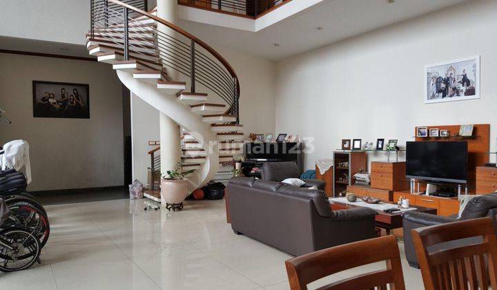 For Sale Rumah Modern Cantik di Sayap Otista 1
