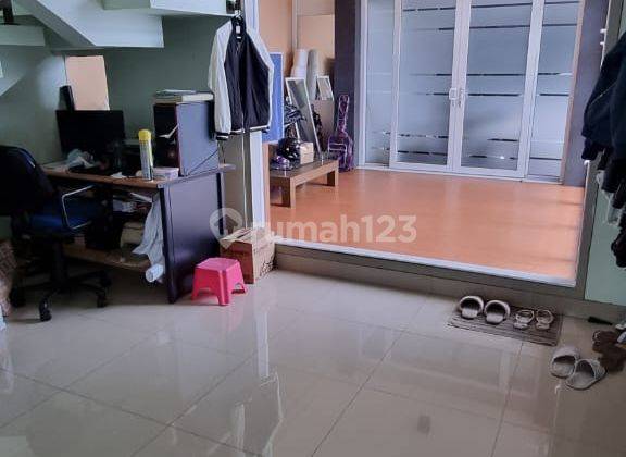 Dijual Rumah Modern 2 Lantai di Singgasana Pradana
