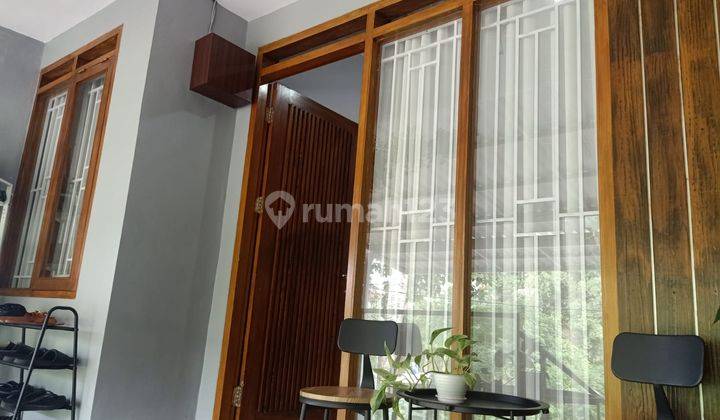 Disewakan Rumah Modern di Sariwangi 2 Lantai 8