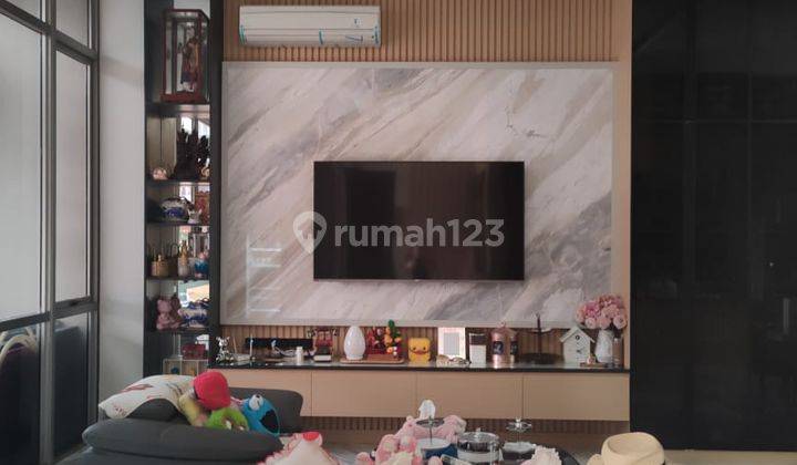 Disewakan Rumah Minimalis Modern Dengan Private Lift Furnish 1