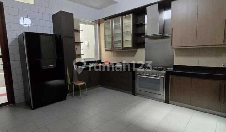 Disewakan Rumah Mewah Pik1 Ada Ruang Karaoke Siap Huni 2
