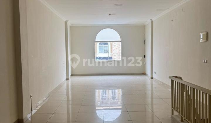 For Sale 4-Story Greenlake City Central Niaga Shophouse Ready to Occupy