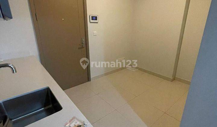 Dijual Apartemen Gold Coast Dengan View Laut Lepas  2