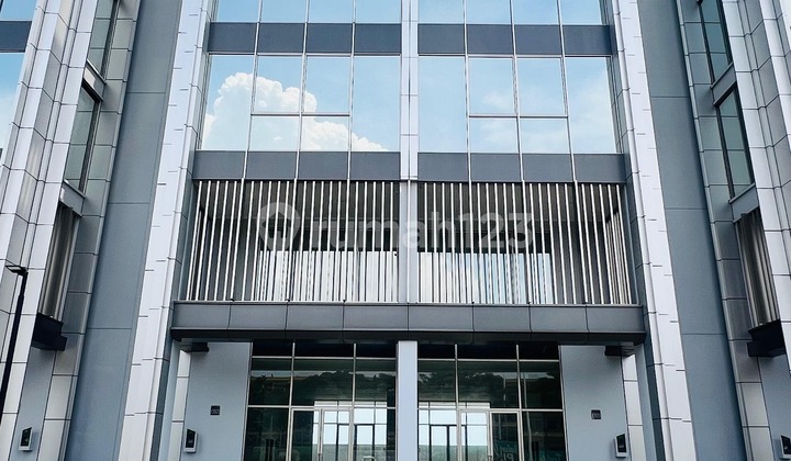 Urgent Sale Luxury Boulevard View Mangrove Building Ready to Occupy