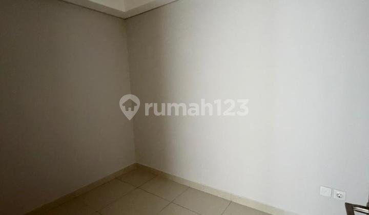 Disewakan Apartemen Taman Anggrek Residence dengan View Pool 2