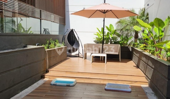 Disewakan Rumah Modern Mewah Golf Island PIK Siap Huni  2