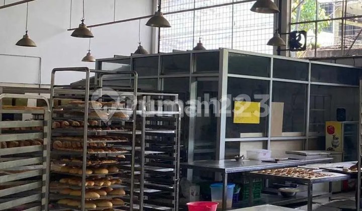 Dijual Rumah Pabrik Roti Cibaduyut Bandung 2