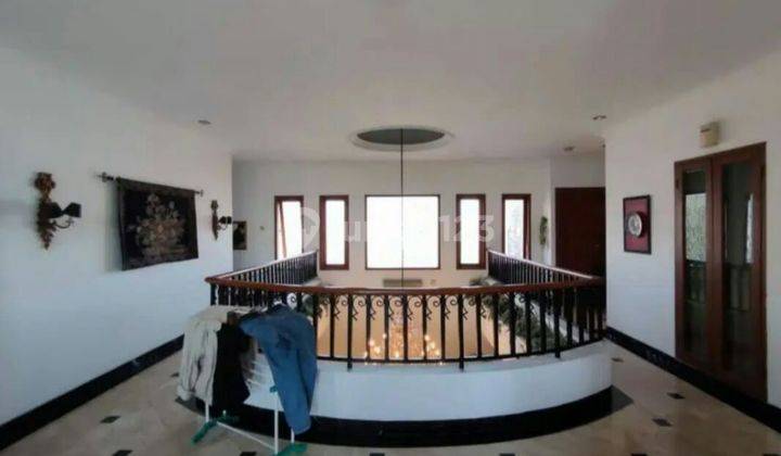 Rumah Lux Full Furnished Gatot Subroto 6