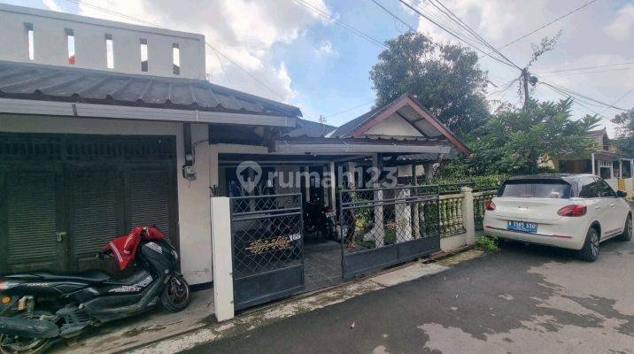 Rumah Bagus Terawat Siap Huni Cisaranten Arcamanik  1