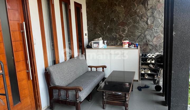 Rumah Dalam Komplek Ada Kolam Renang Buah Batu Batununggal