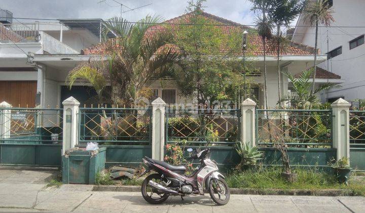 Rumah Model Belanda Dekat Gedung Sate Bandung 2