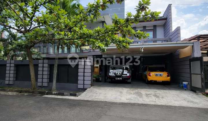 Rumah Lux Furnished Kolam Renang Sukaluyu Bandung Rumah Lux Furnished Kolam Renang Sukaluyu Bandung