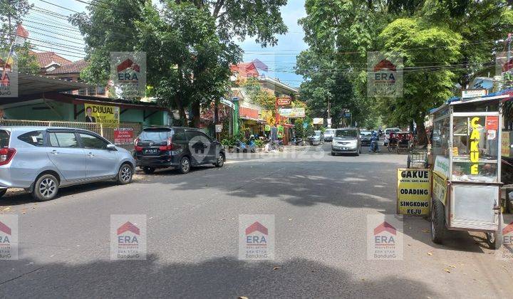 Rumah tempat usaha ex showroom di pusat kota bandung 5