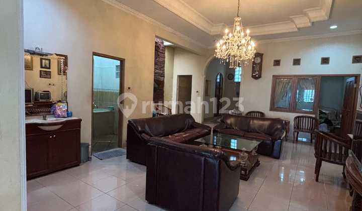 Dijual Rumah Terawat Daerah Sayap Cipaganti 2