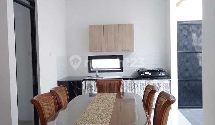 Rumah Minimalis Modern Strategis di Gegerkalong