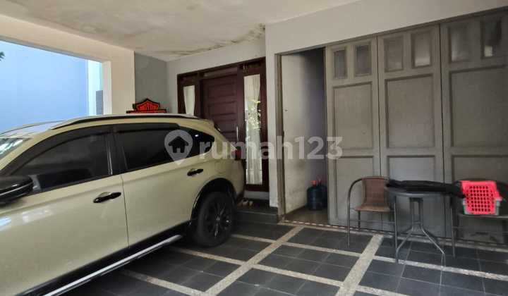 Well-Maintained 2-Story House in Batununggal Residential Complex 2