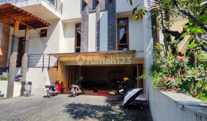 Dijual Exquisite Strategic House 3.5 Lt Furnished Di Ciumbuleuit 1