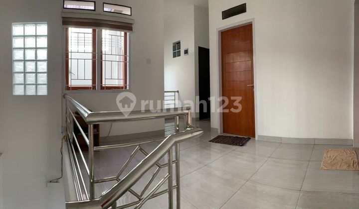 Dijual Rumah Furnished dan Bagus di Kota Baru Parahyangan
