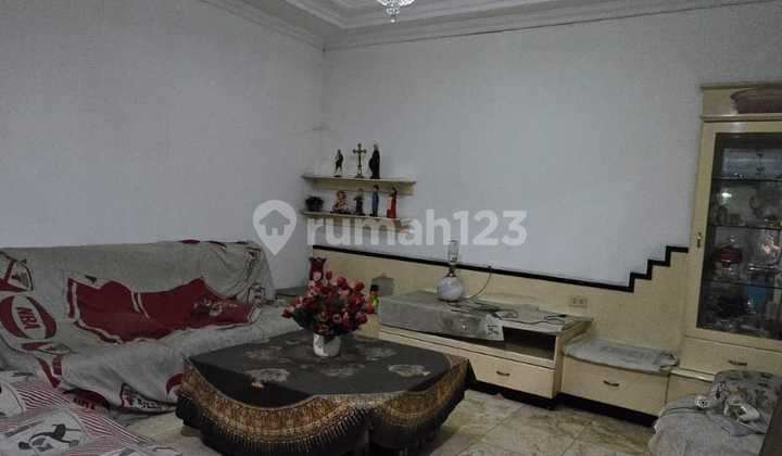 For Sale Well-Maintained House on Main Road Holis Bandung 2