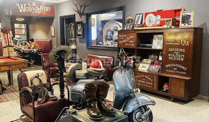 Rumah Cocok Untuk Cafe Lokasi Strategis di Sayap Dago