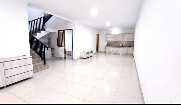 Rumah Modern 2 Lantai Semi Furnished Di Daerah Kembar