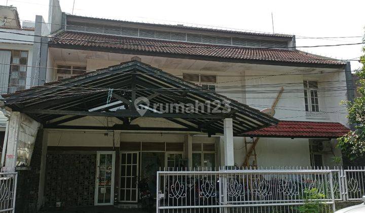 Dijual Rumah Terawat di Sayap Riau Lingkungan Nyaman 2 Lantai 1