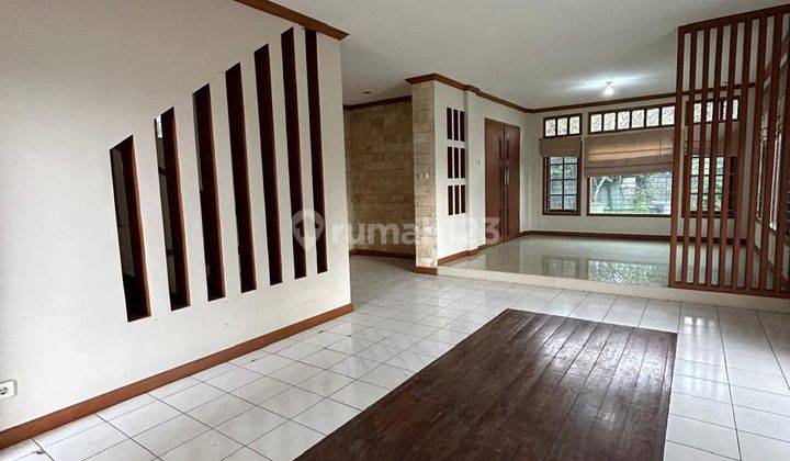 Dijual Rumah Villa Siap Huni Hook 2 Lantai Lokasi di Cipaku 1