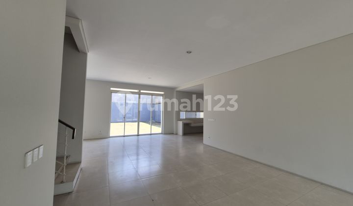 For Sale: Ready-to-Occupy Residential House on a Large Plot in Tatar Teja KBP