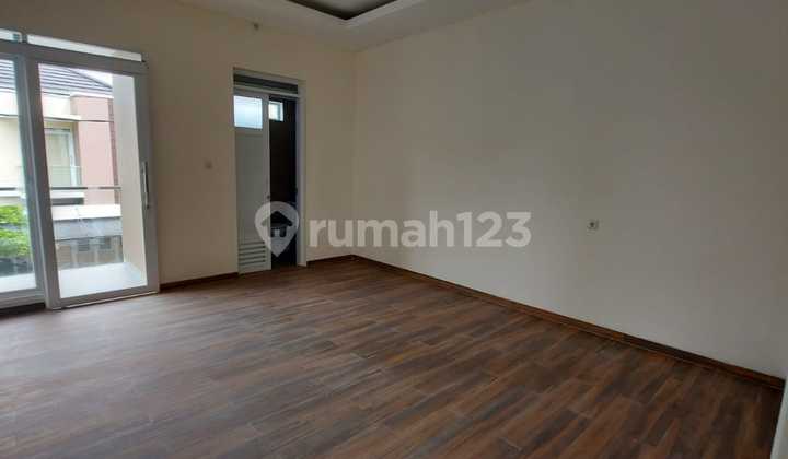 Rumah Bangunan Baru Lokasi Strategis di Geger Kalong 2