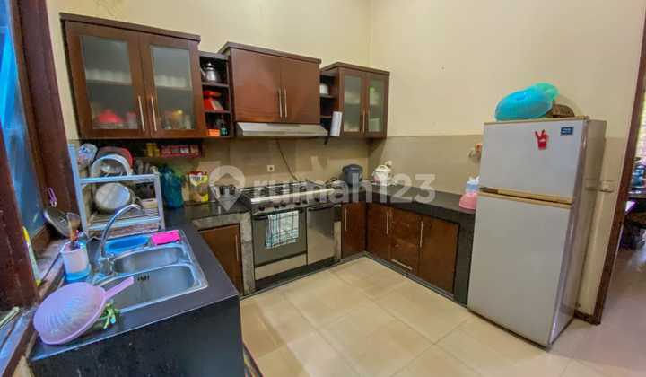 Rumah Mewah 2 Lantai Semi Furnished di Turangga 2