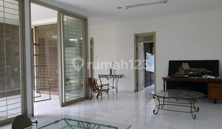 For Sale Spacious and Well-Maintained House in Pasteur Wing