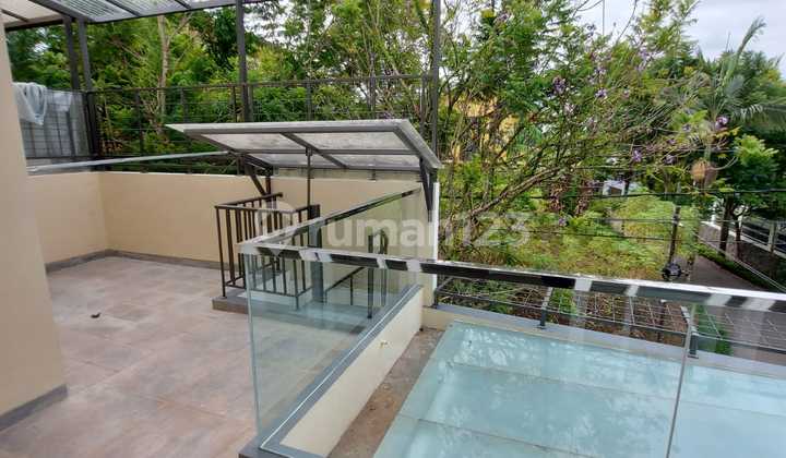 Rumah Bangunan Baru Lokasi Strategis di Geger Kalong Rumah Bangunan Baru Lokasi Strategis di Geger Kalong